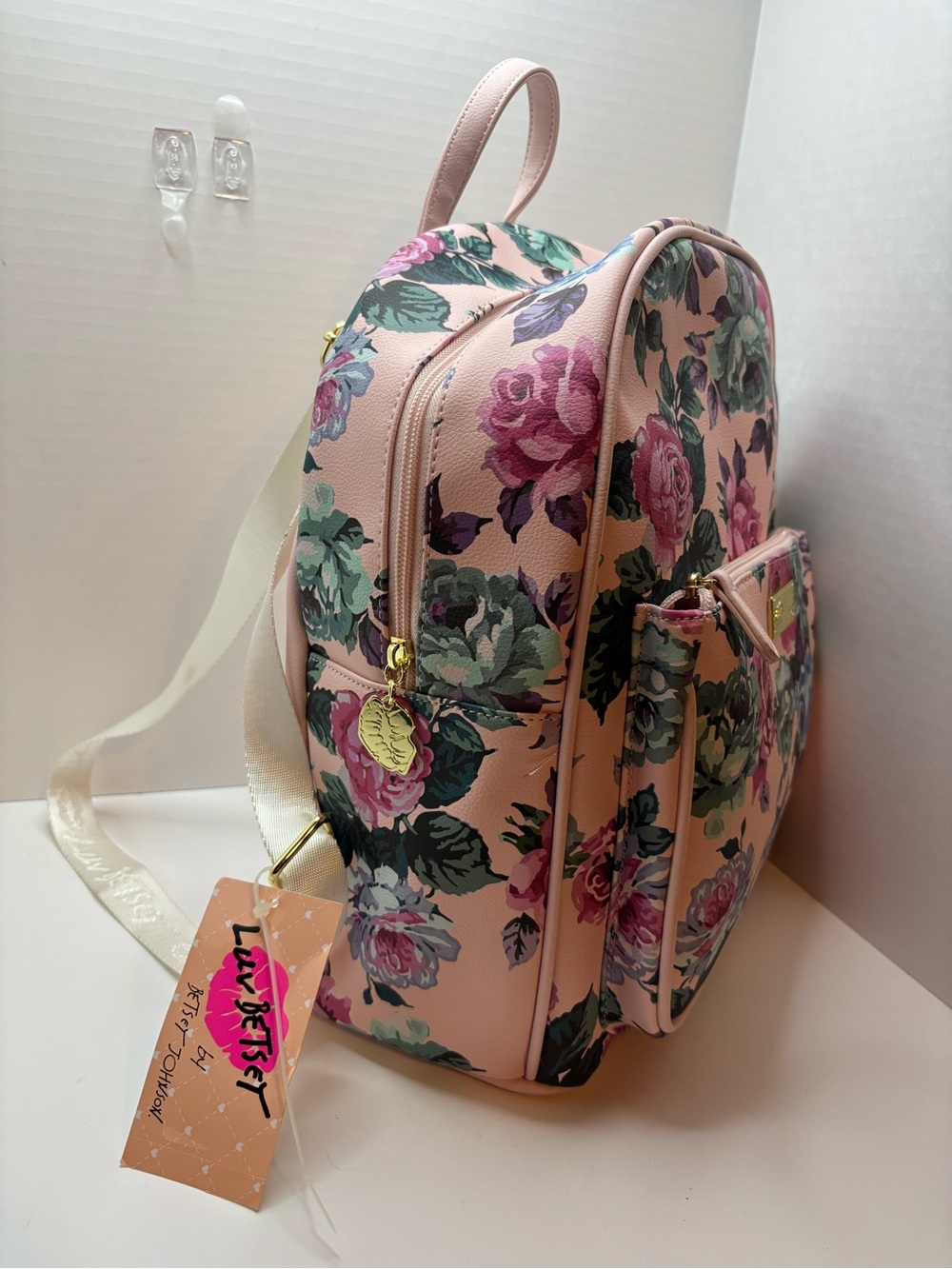 Luv Betsey Johnson pink/multi colored roses backpack w front pocket LBDANICA - Picture 2 of 4